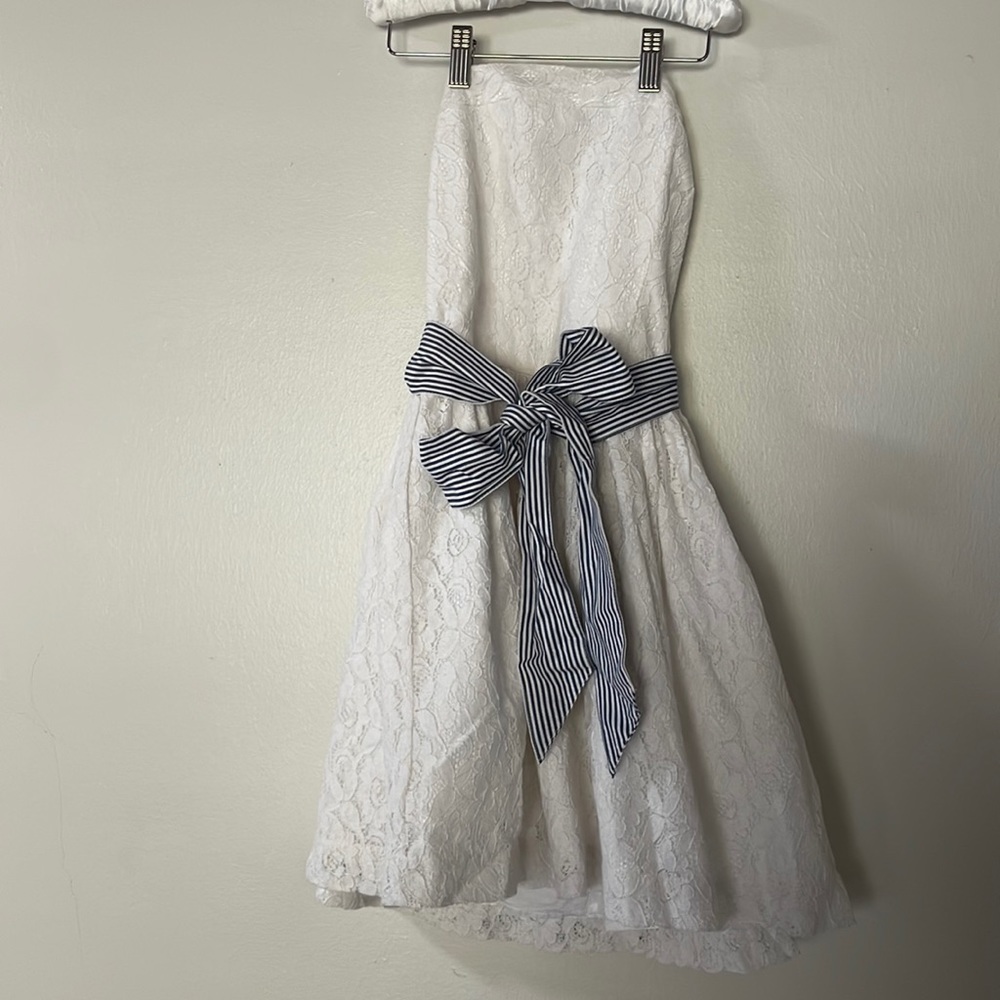 Abercrombie & Fitch vintage lace dress 🤍